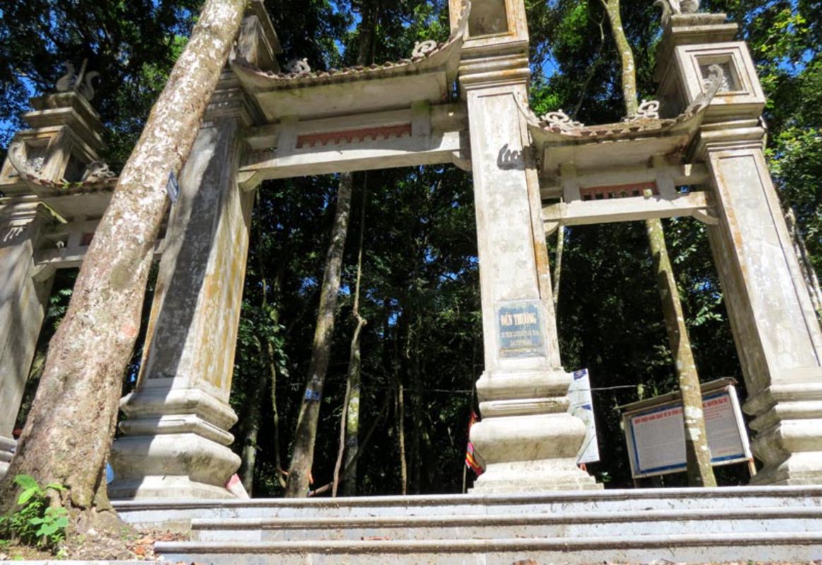 Learn Hanoi’s natural heritage with expert insights