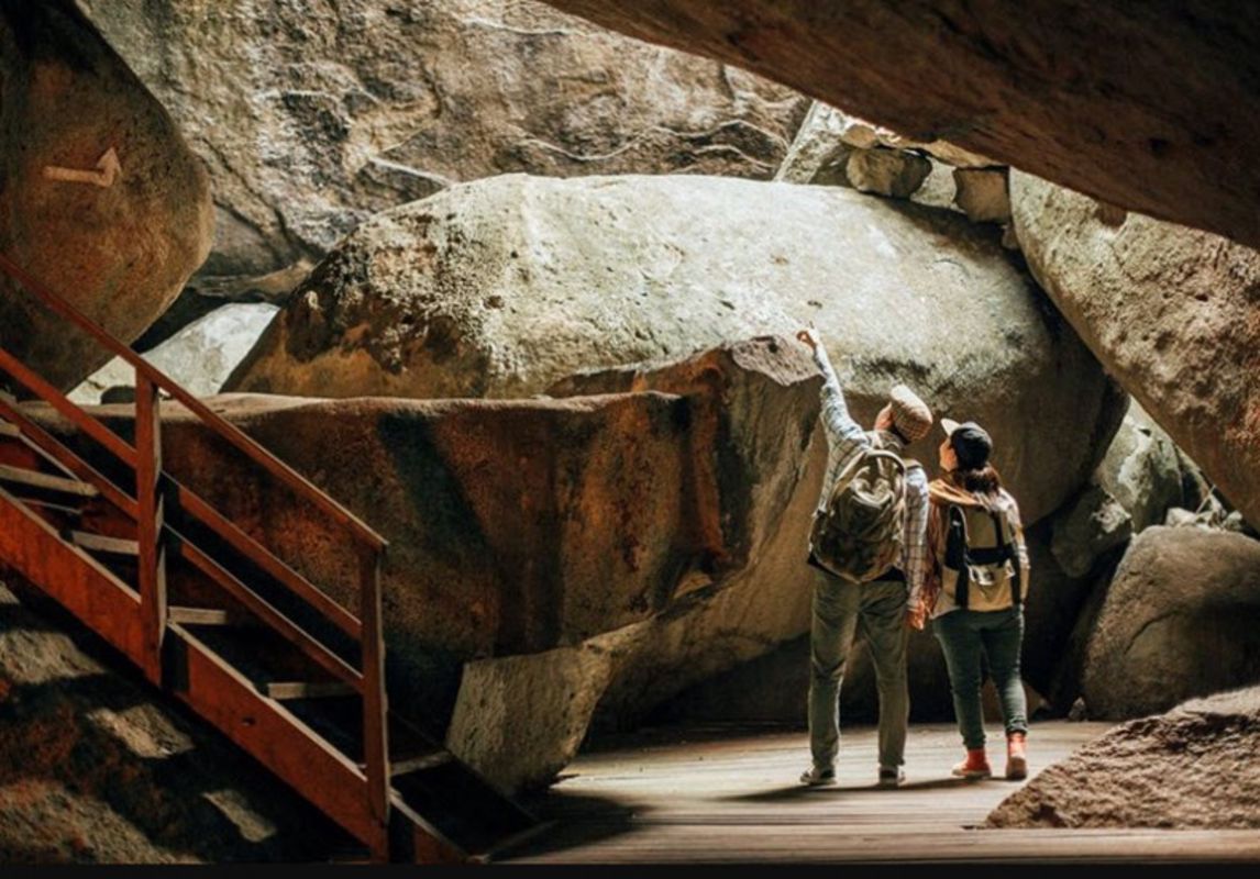 Learn An Giang’s historical legacy with expert insights