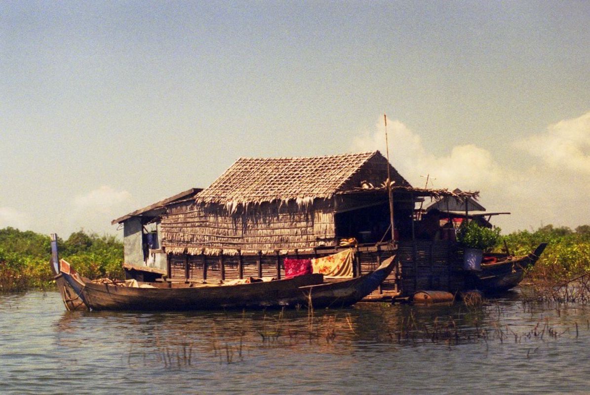 Capture the authentic charm of Siem Reap’s water culture