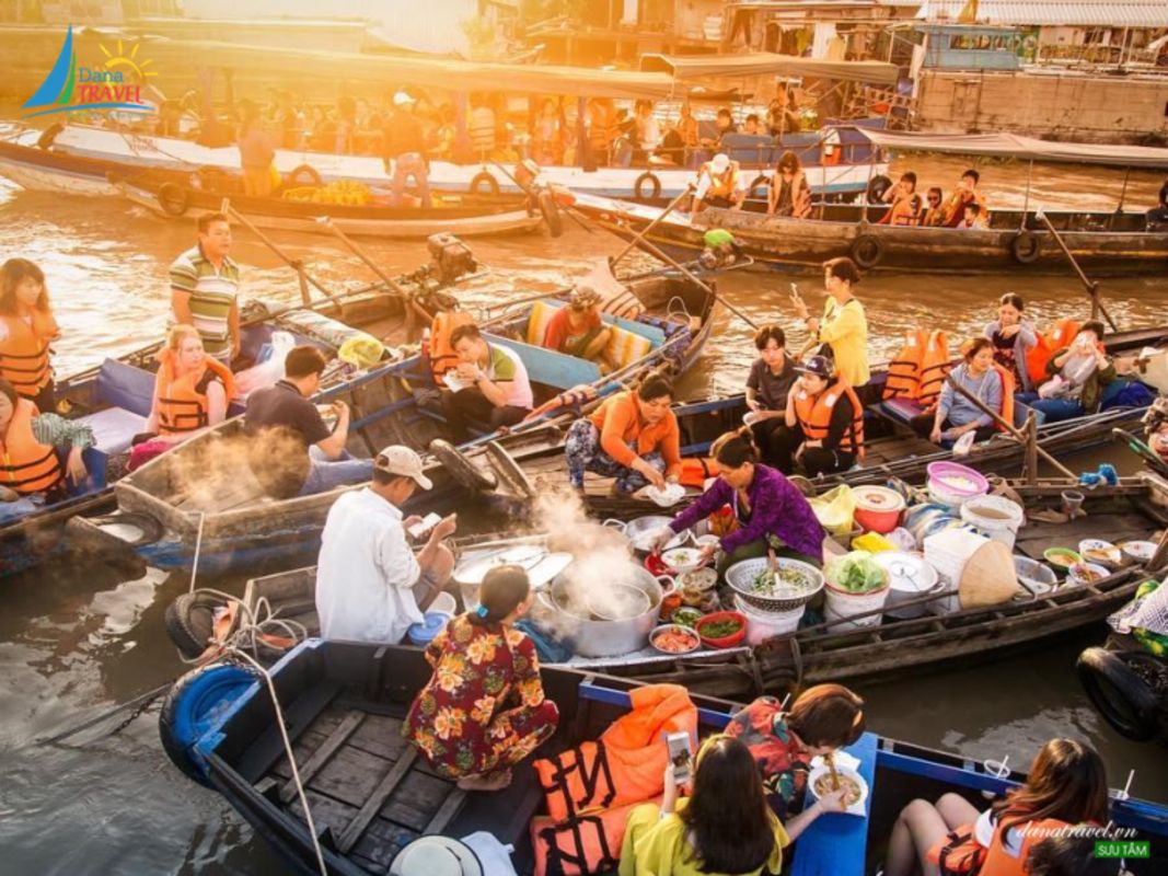 Photograph the vibrant allure of Can Tho’s waterway market