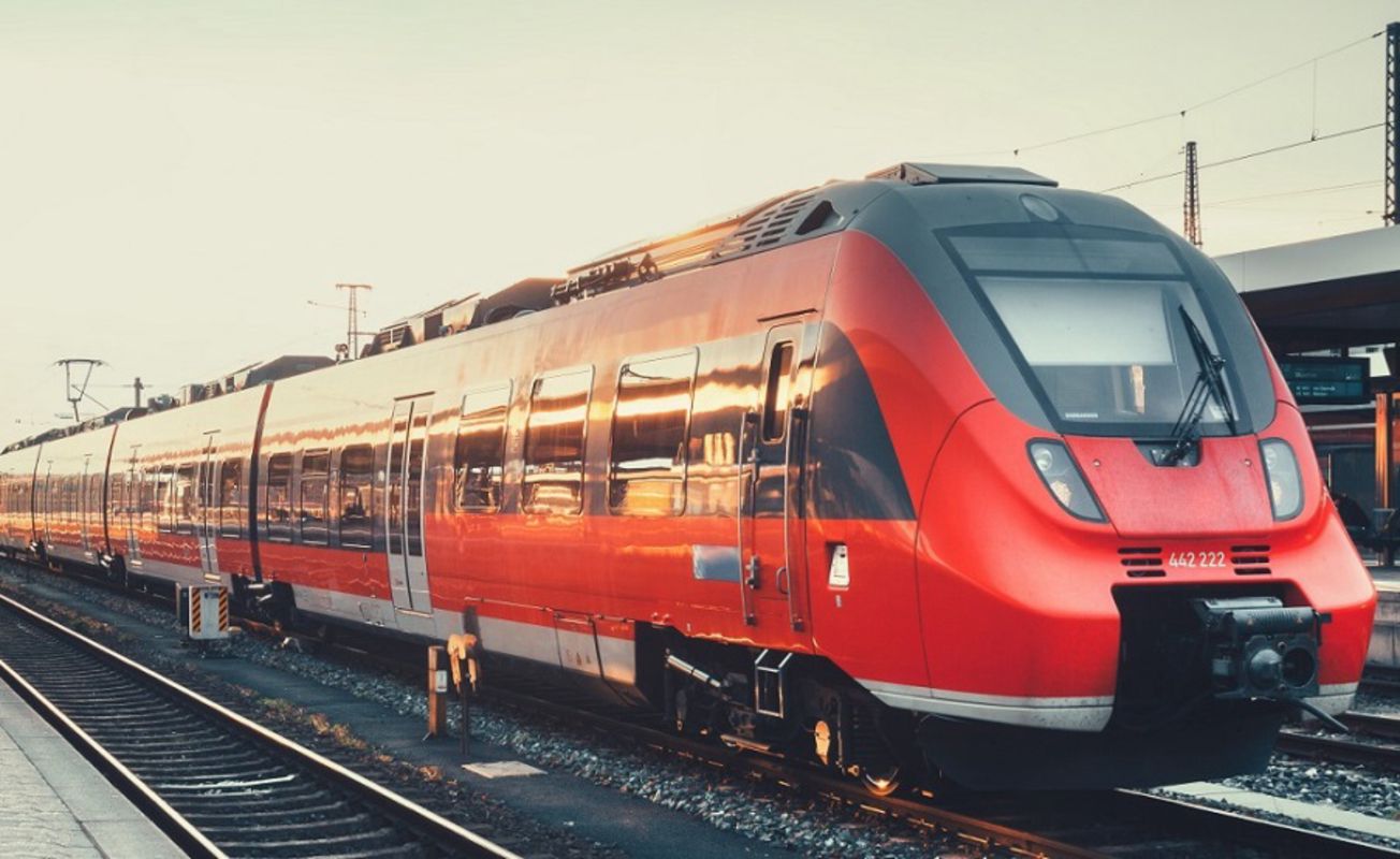 Capture the leisurely beauty of Vinh Long’s train journey