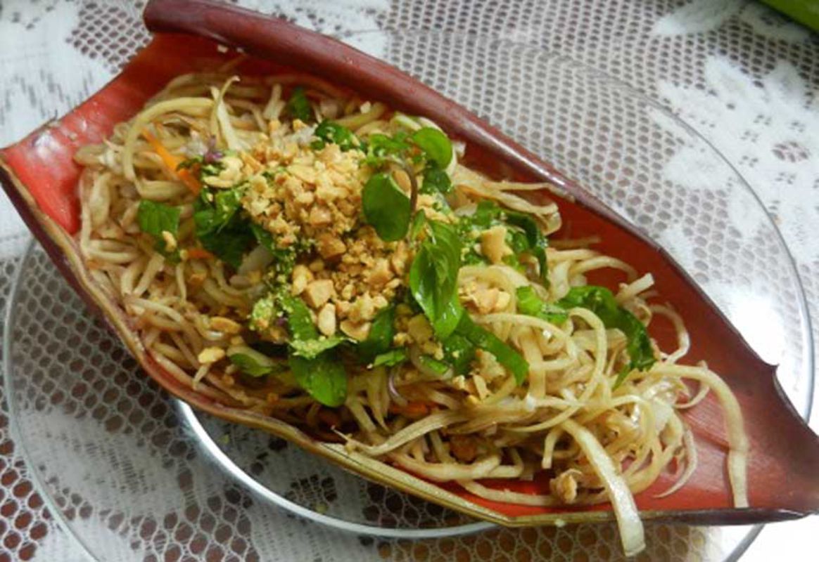Capture the fresh allure of Hanoi’s culinary gem