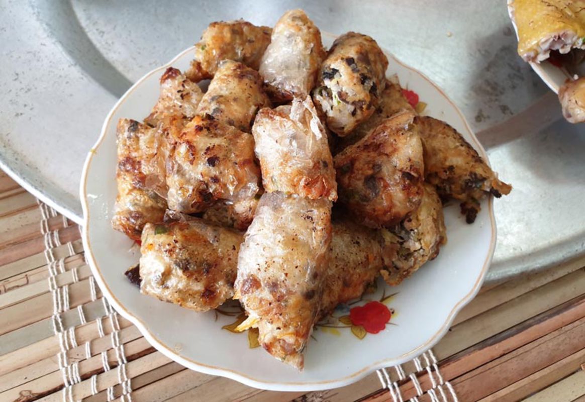 Start your Hanoi Travel with a crispy bite