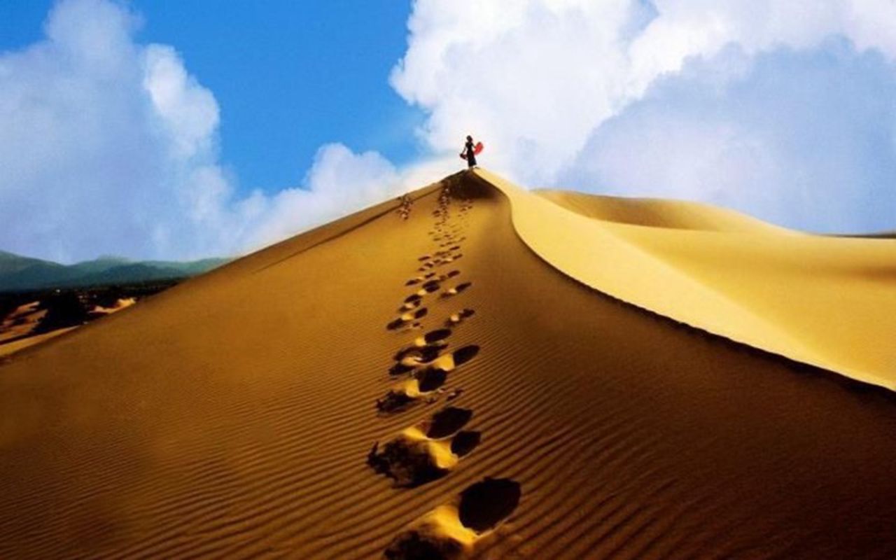 Capture the vibrant colors of Phong Nha’s desert gem