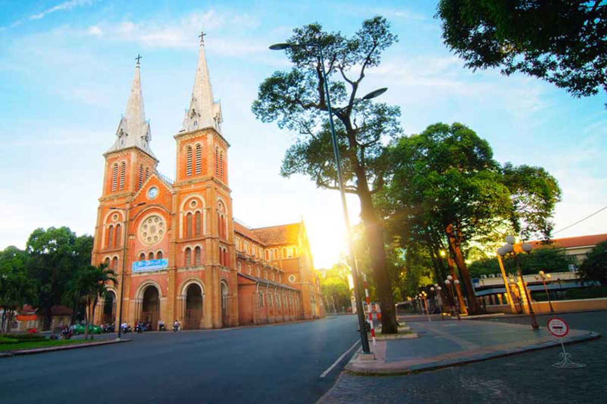 Photograph the timeless allure of Saigon’s heritage