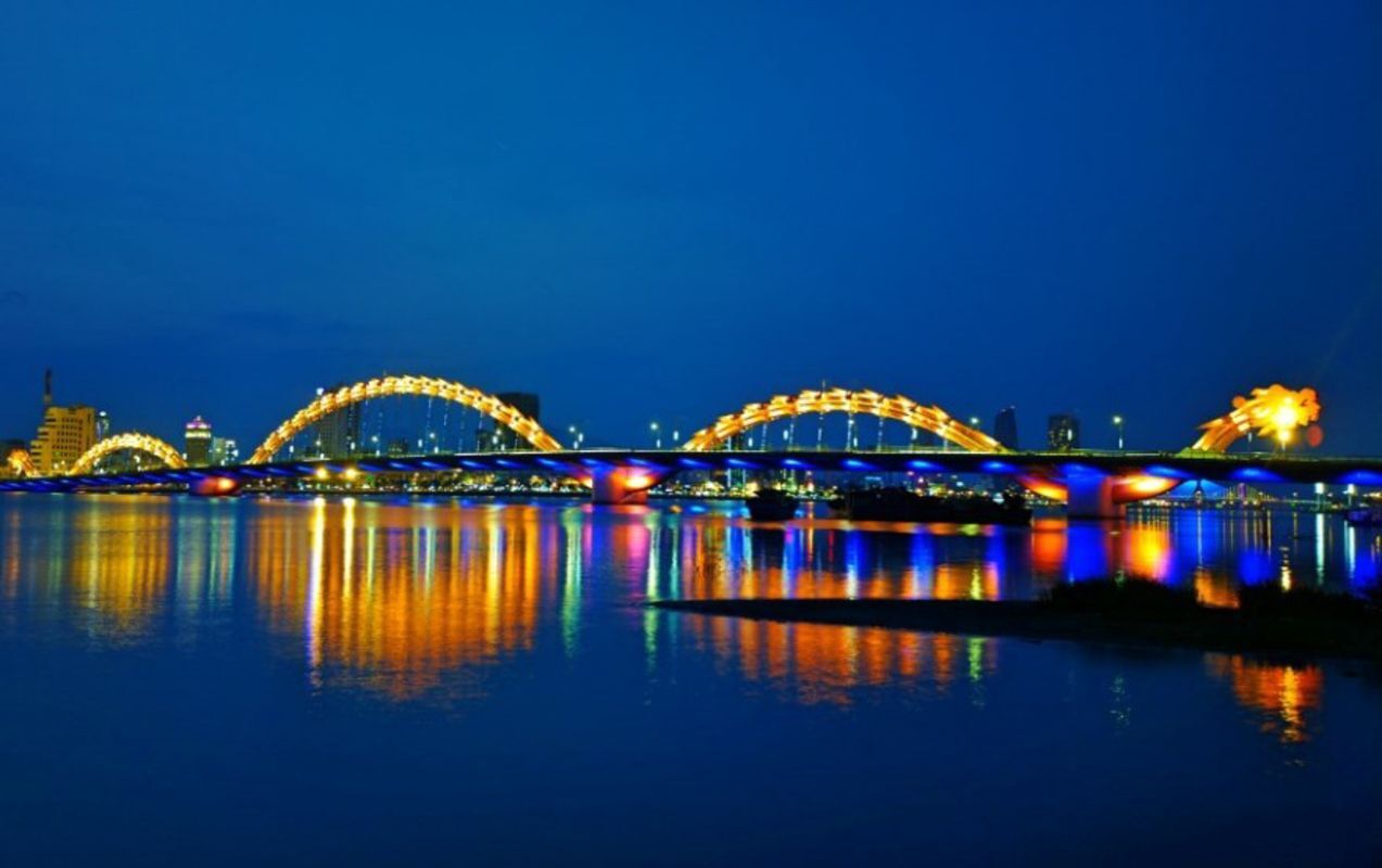 Capture the vibrant beauty of Da Nang’s iconic gem