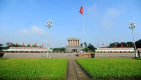 Learn Hanoi’s historical legacy with expert insights