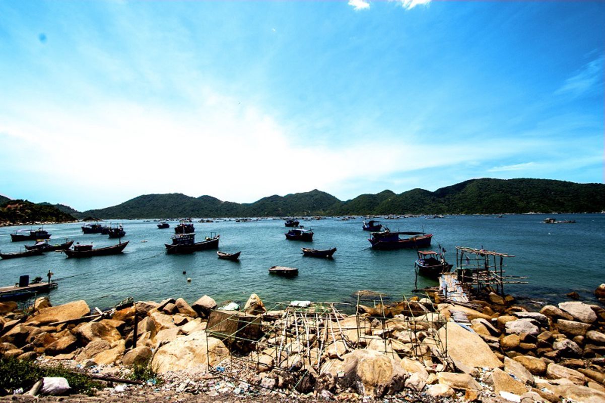 Experience Dak Lak Tours with sustainable adventures