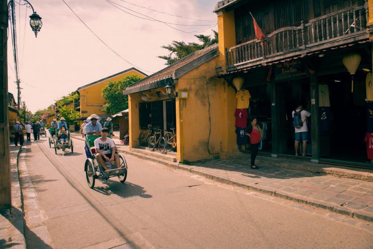 Photograph the scenic beauty of Hoi An Ancient Town’s landscapes