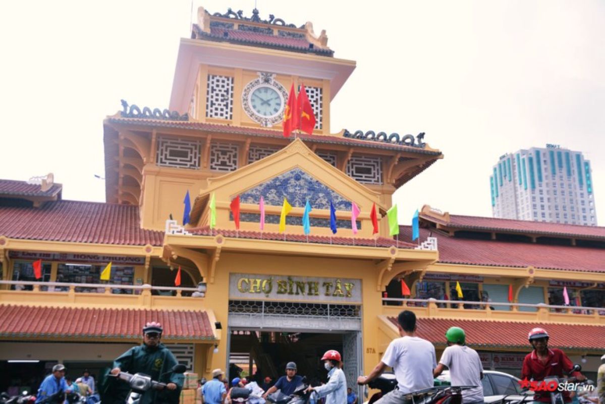 Learn Saigon’s Chinese heritage with expert insights
