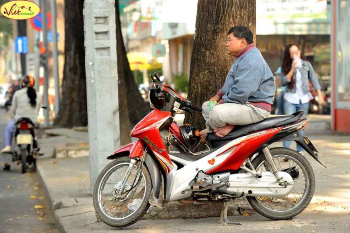 Photograph the adventurous allure of Da Lat’s streets