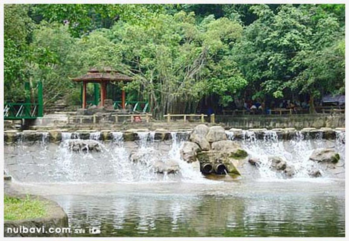 Photograph the adventurous allure of Hanoi’s landscapes