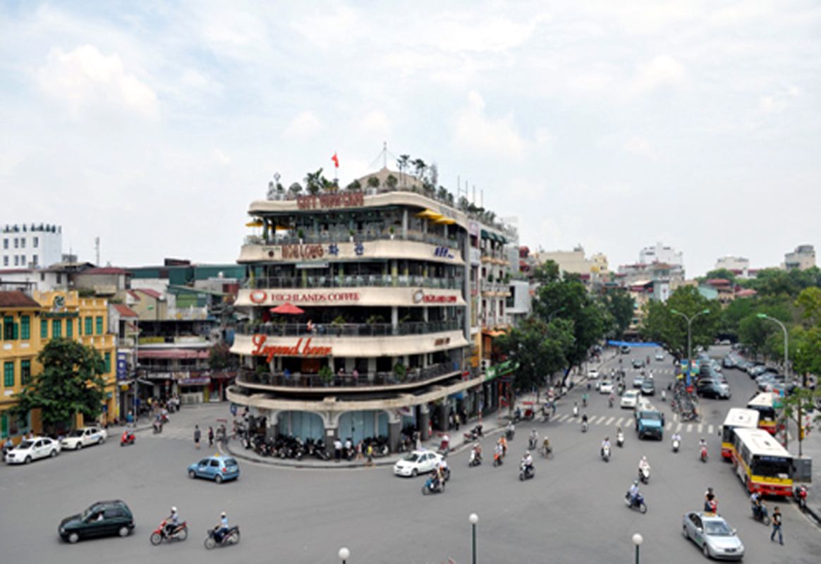Learn Hanoi’s urban heritage with expert insights