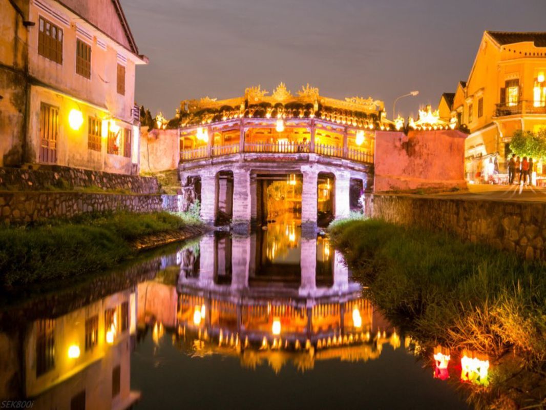 Capture the timeless beauty of Hoi An’s cultural treasure