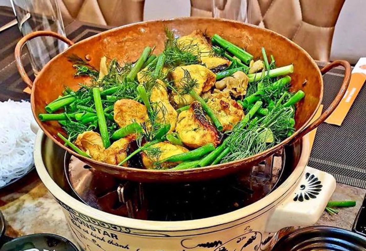 Photograph the savory allure of Hanoi’s street food