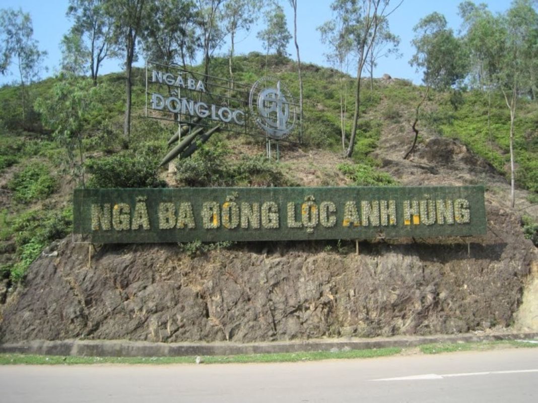 Capture the poignant tribute of Ha Tinh’s heroic gem