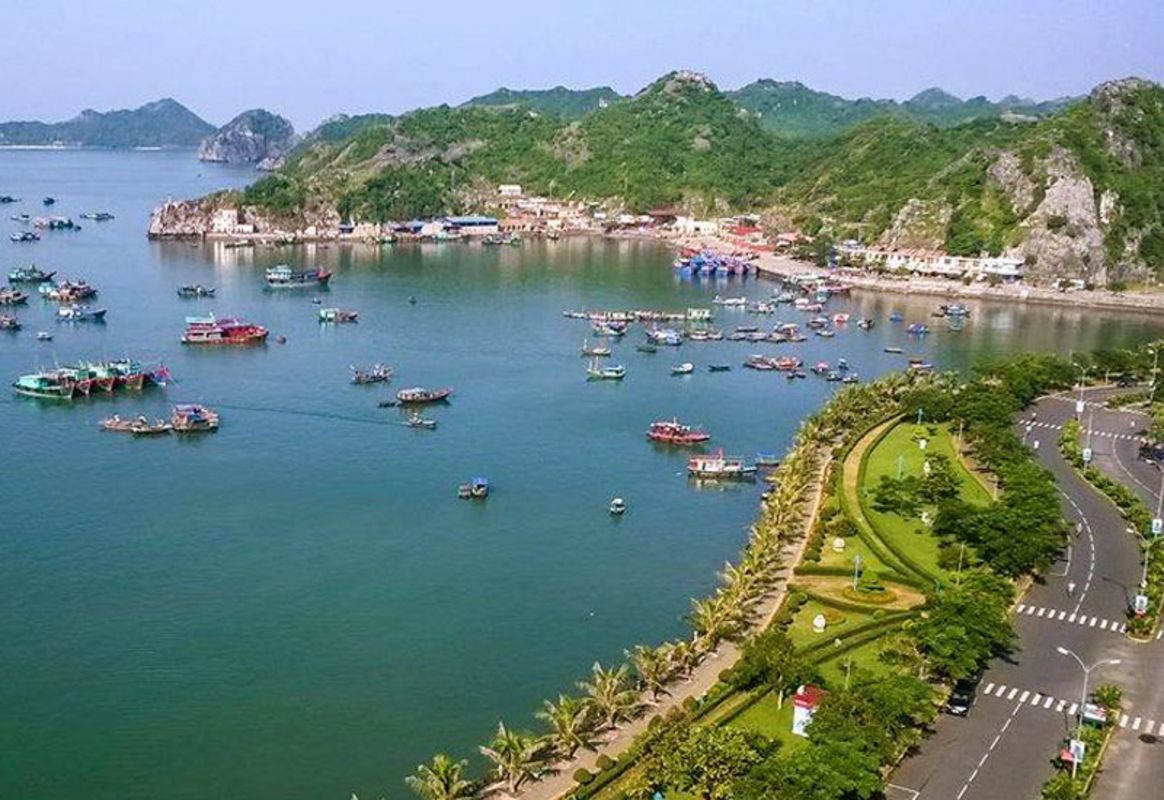 Capture the tranquil beauty of Cat Ba’s coastal gem