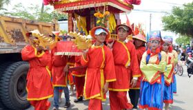 Capture the vibrant energy of Ca Mau’s cultural gem