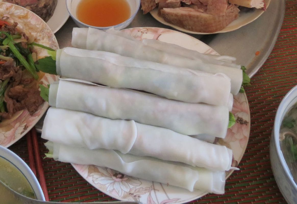 Pho Cuon (Beef in Uncut Noodle Roll)