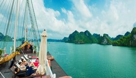 Capture the serene beauty of Halong Bay’s UNESCO gem