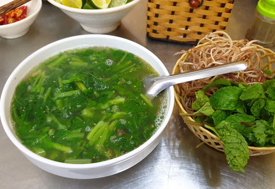 Start your Hanoi Travel with a flavorful bowl