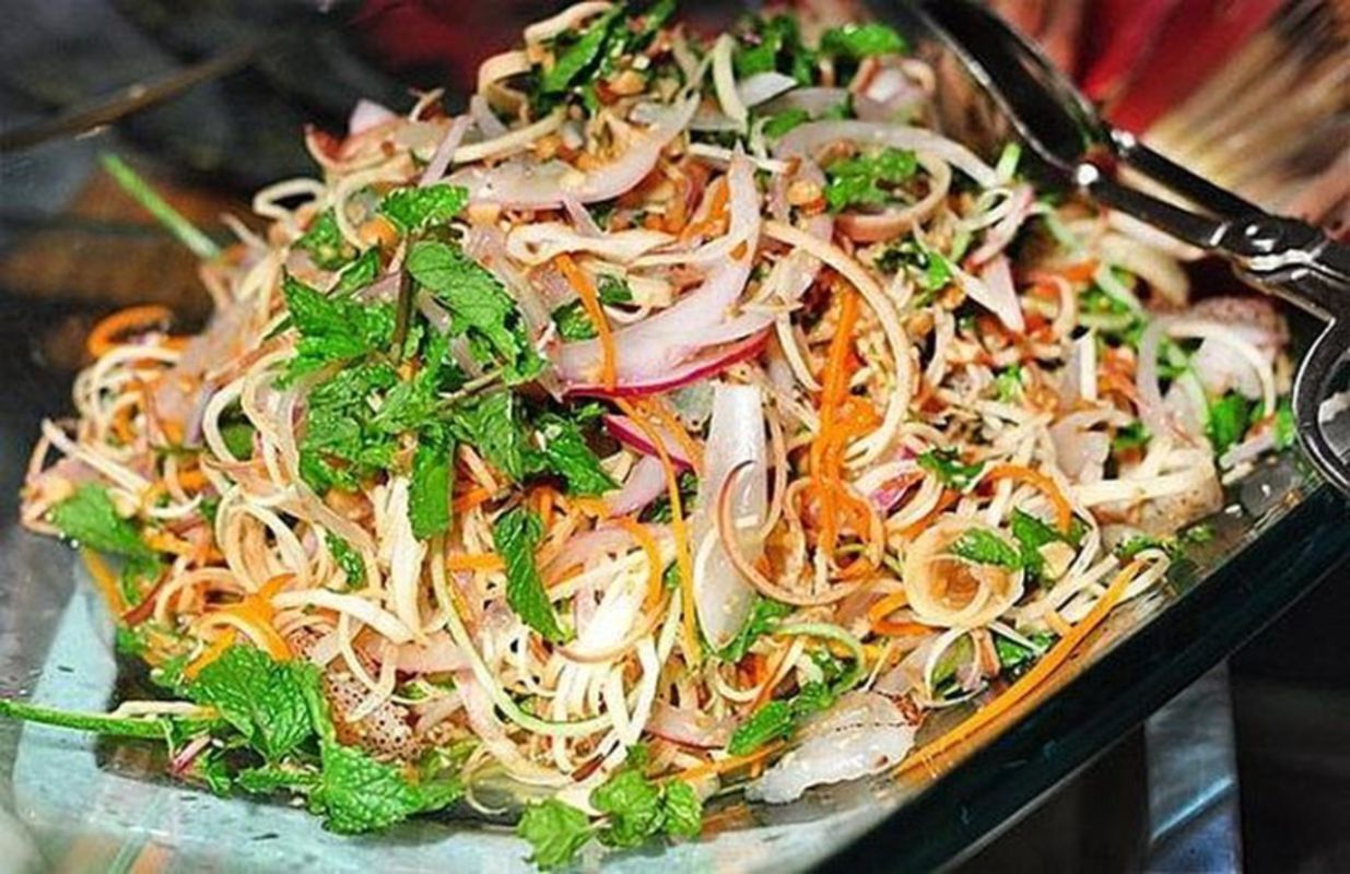 Raw Jellyfish Salad - Photograph the unique allure of Thai Binh’s cuisine