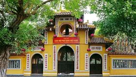 Dive into the tranquil charm of Hanoi Travel