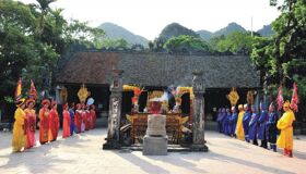 Dive into the vibrant charm of Ninh Binh Travel
