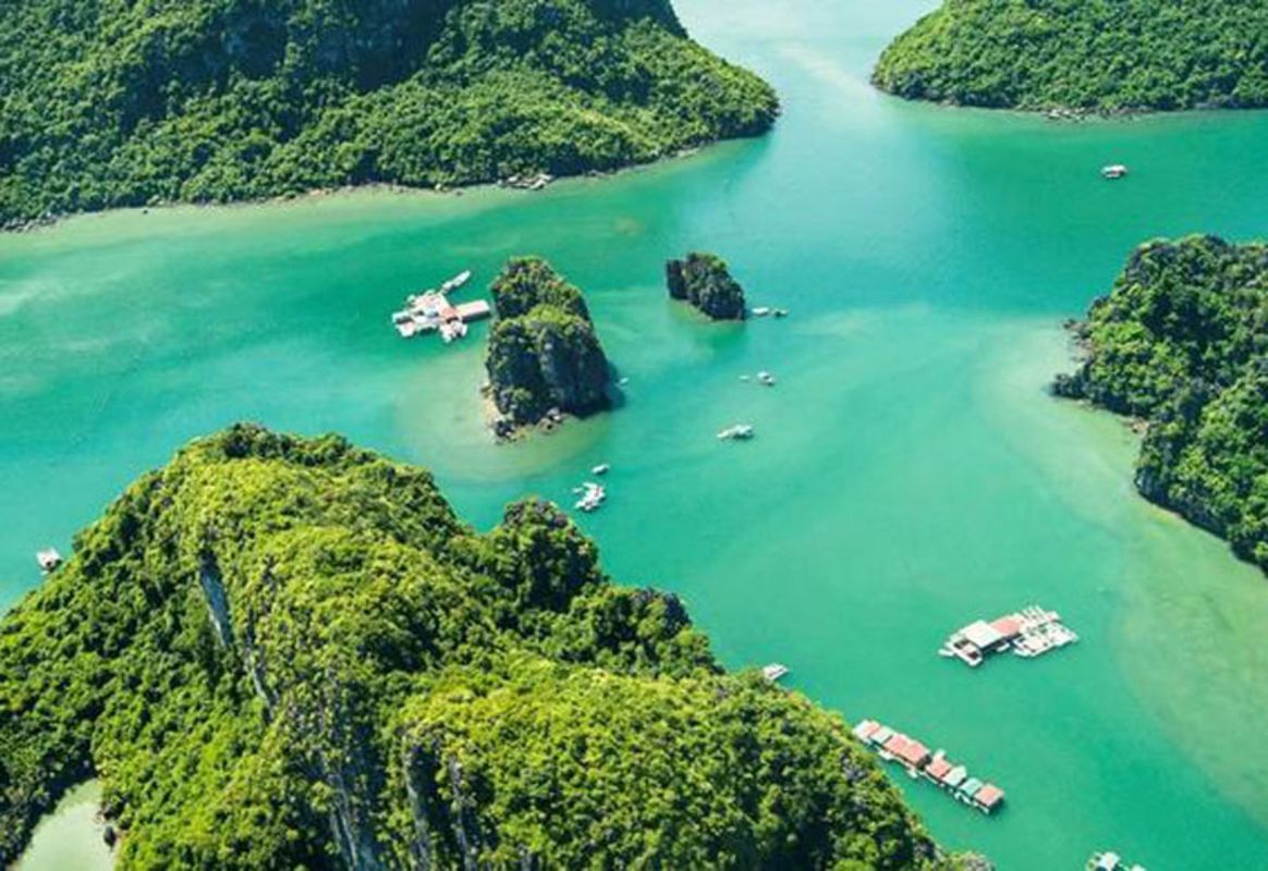 Capture the serene beauty of Bai Tu Long’s UNESCO gem