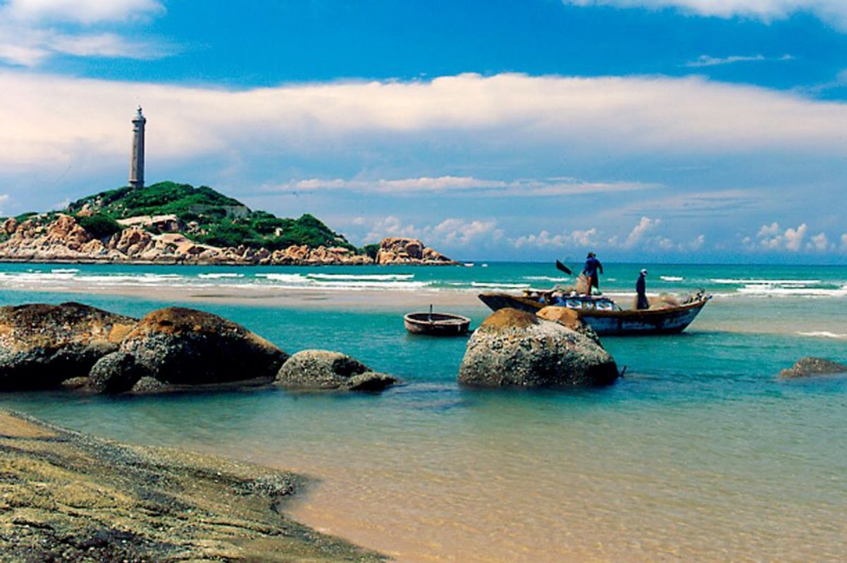 Capture the thrilling energy of Binh Thuan’s coastal gem