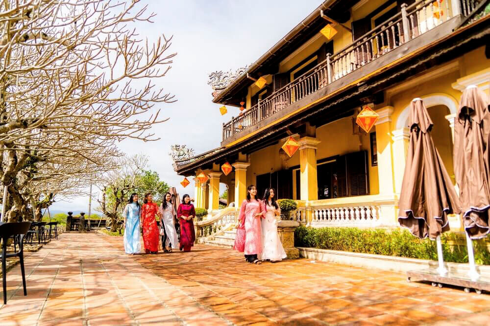 Photograph the festive spirit of Vietnam’s traditions