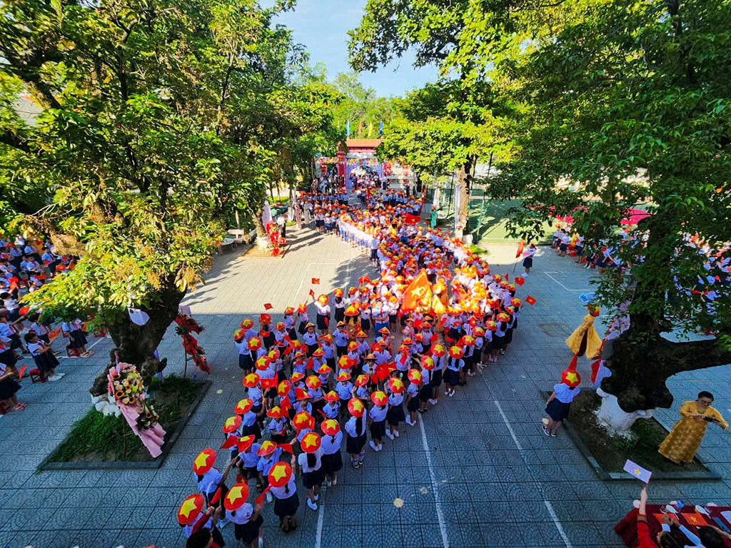 Capture the authentic charm of Vietnam’s cultural scene