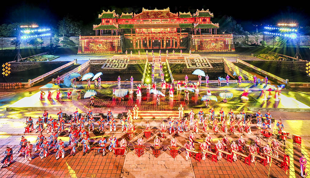 Photograph the festive spirit of Hue’s culture