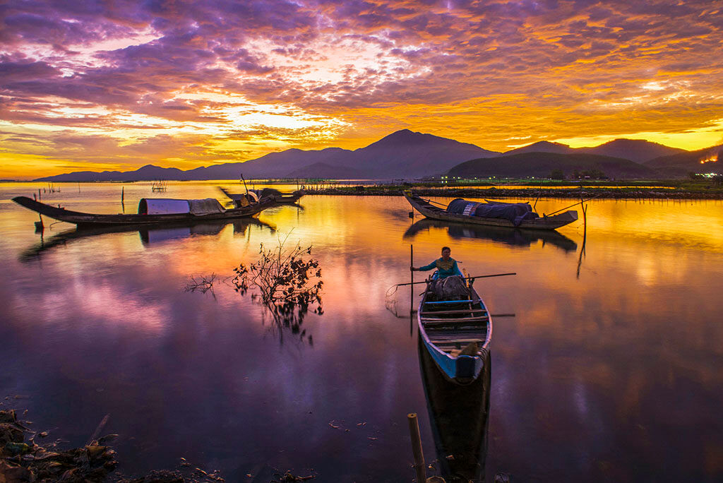 Capture the vibrant beauty of Vietnam’s coastal heritage post-visa