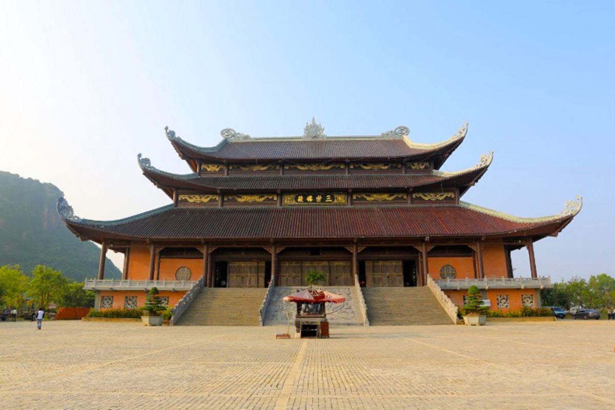 Capture the authentic charm of Ninh Binh’s spirituality