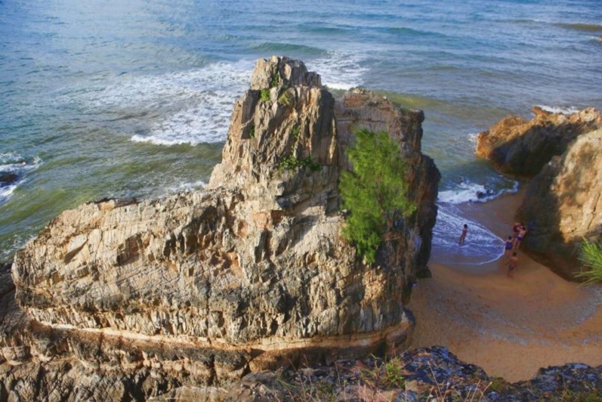 Capture the stunning beauty of Quang Binh’s coastal masterpiece