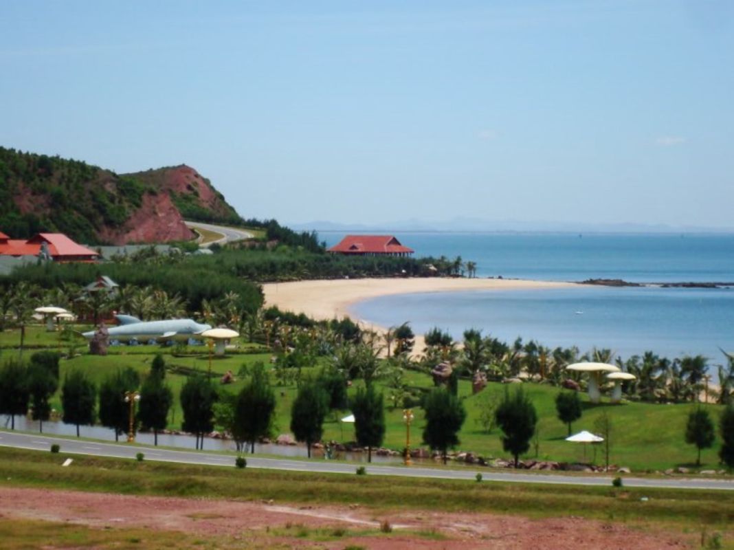 Capture the coastal serenity of Nghe An’s gem