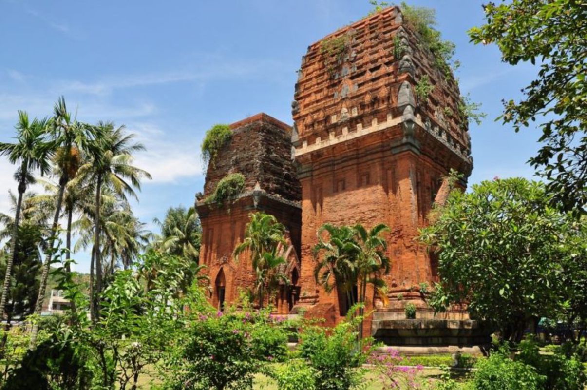 Begin your Gia Lai Tours with a scenic adventure