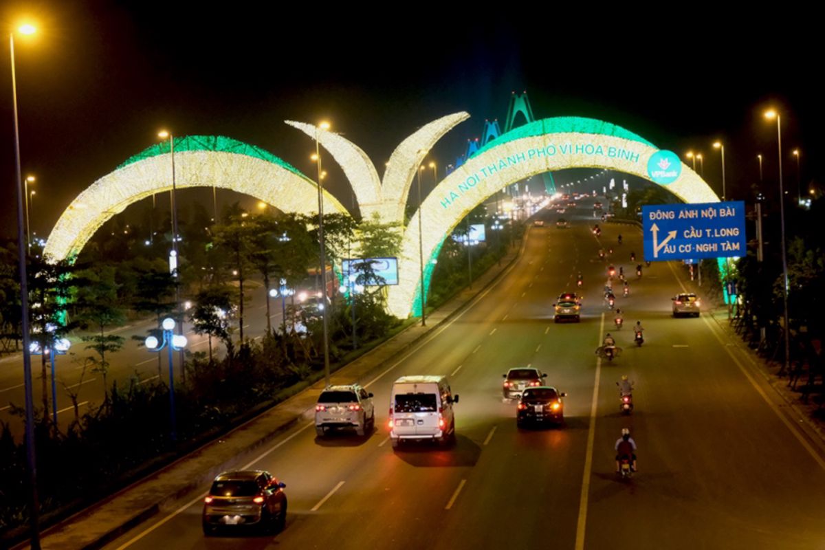Learn about Hanoi’s modern heritage on a guided tour
