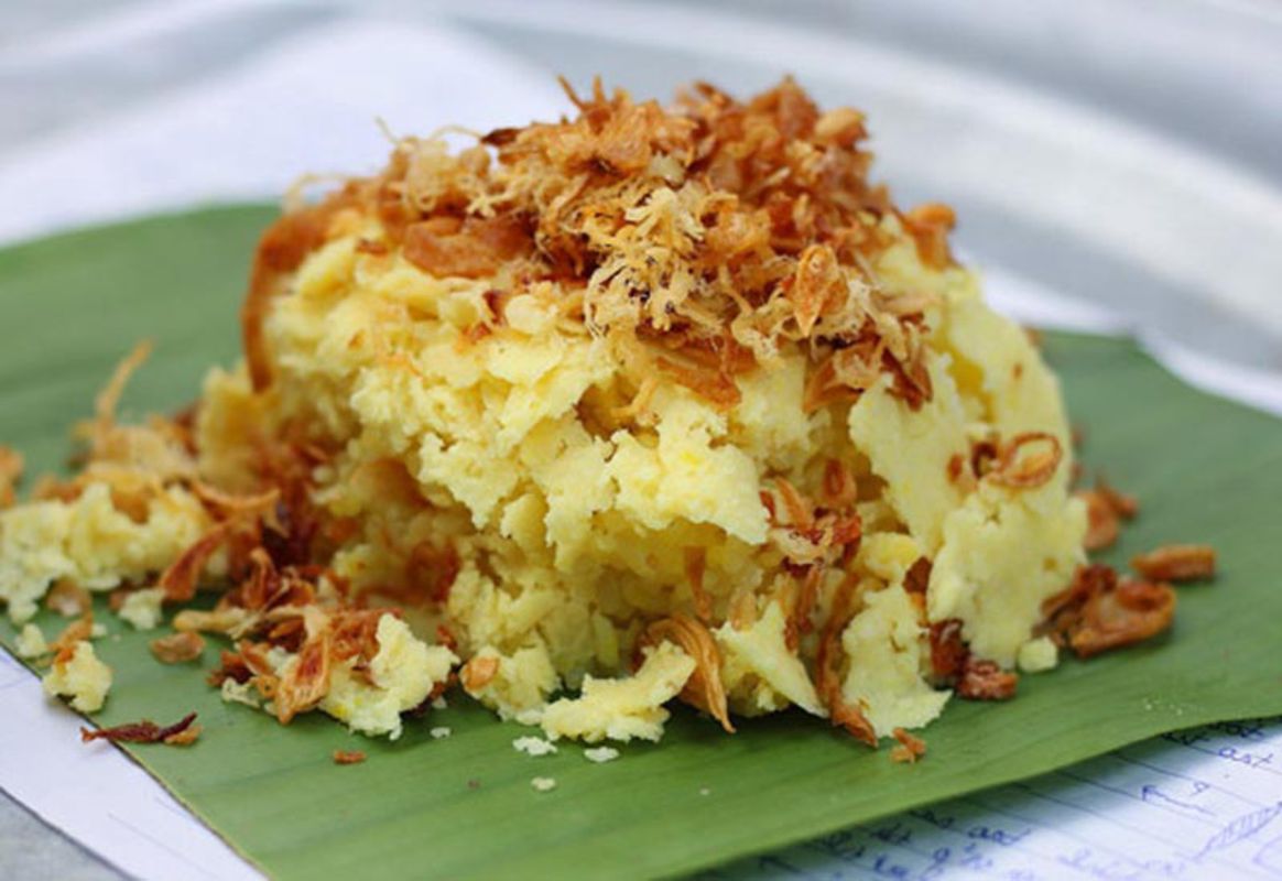 Experience Hanoi Tours with sustainable dining