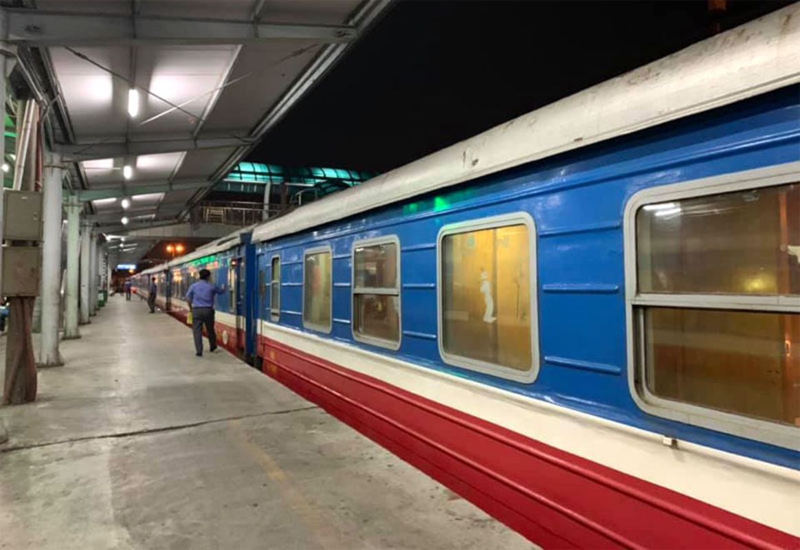 Capture the scenic allure of Hanoi’s rail journey