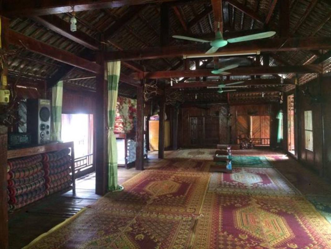 Learn Hoa Binh’s cultural legacy with expert insights