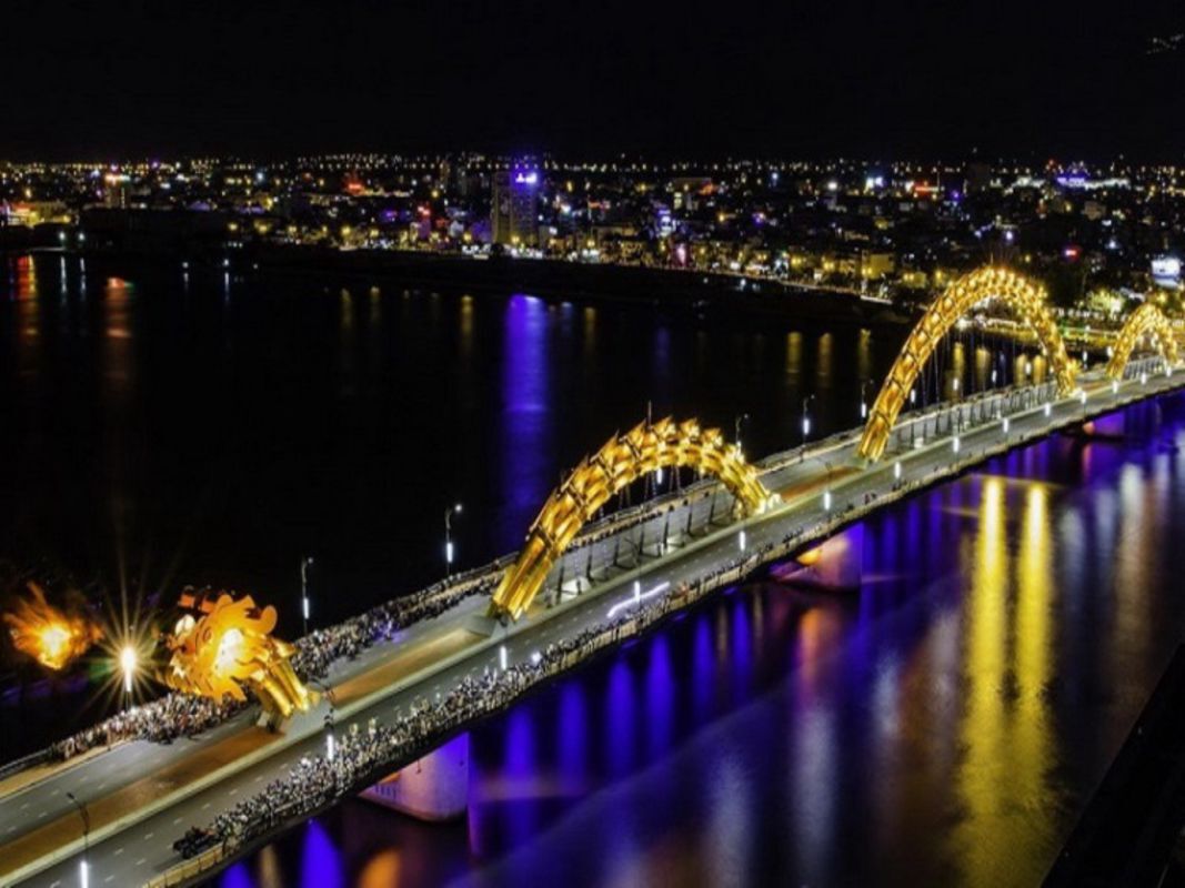 Capture the vibrant beauty of Da Nang’s iconic landmark
