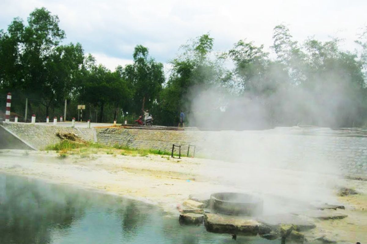 Son Kim Hot Spring