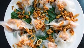 Dive into the flavorful charm of Hoi An Travel
