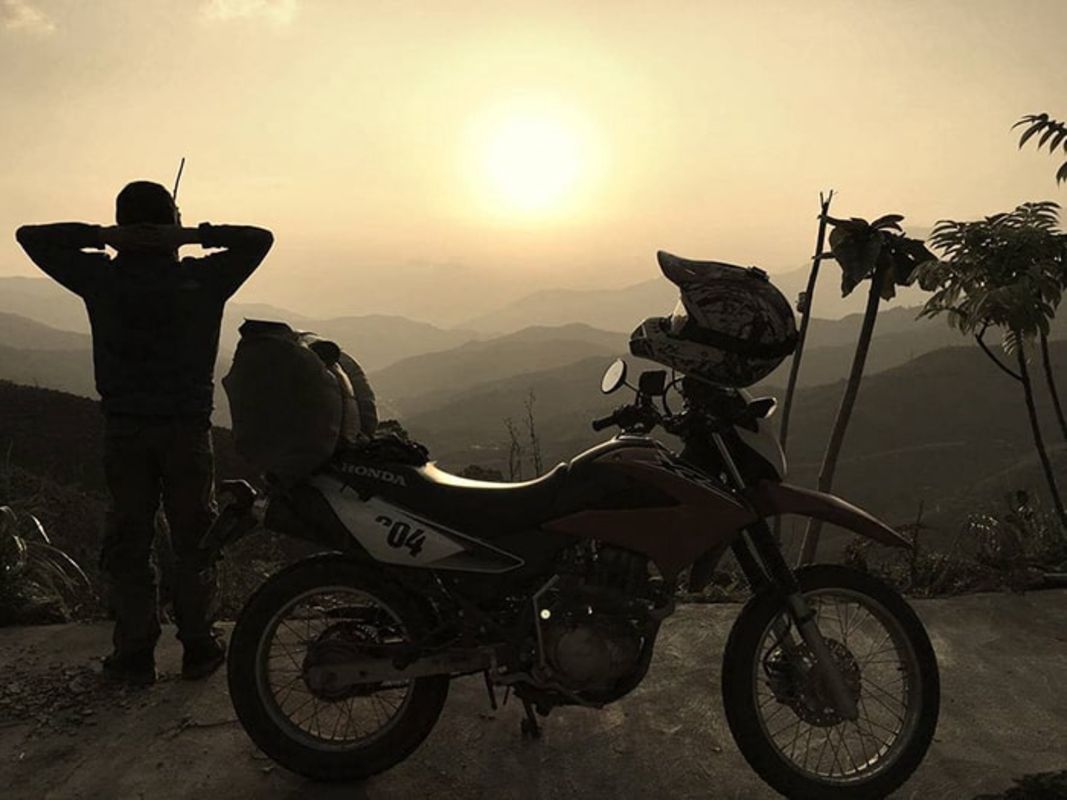 Dive into the scenic charm of Hoa Binh Travel