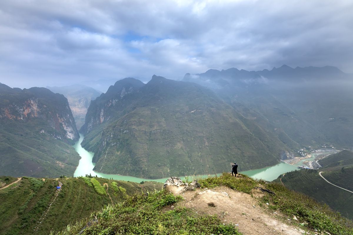 Begin your Tuyen Quang Tours with a scenic adventure