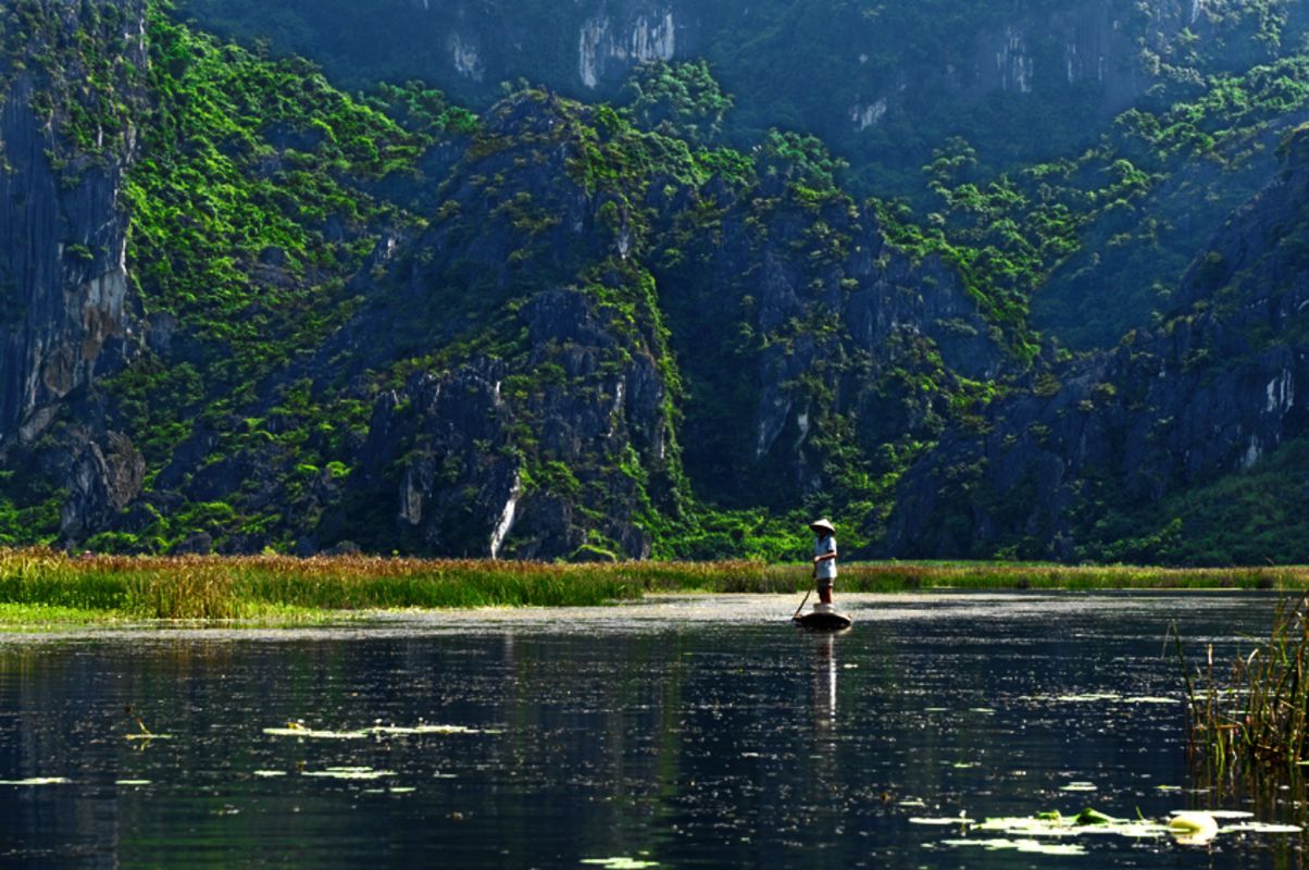 Capture the serene beauty of Ninh Binh’s UNESCO gem
