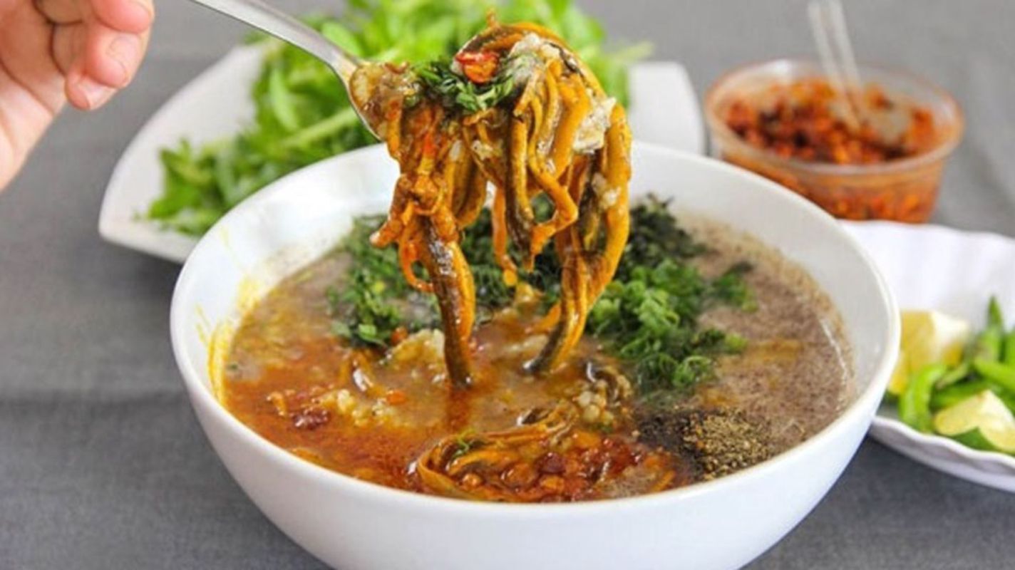 Eel Porridge "Cháo Lươn" - Seize the flavorful spirit of Nghe An Travel