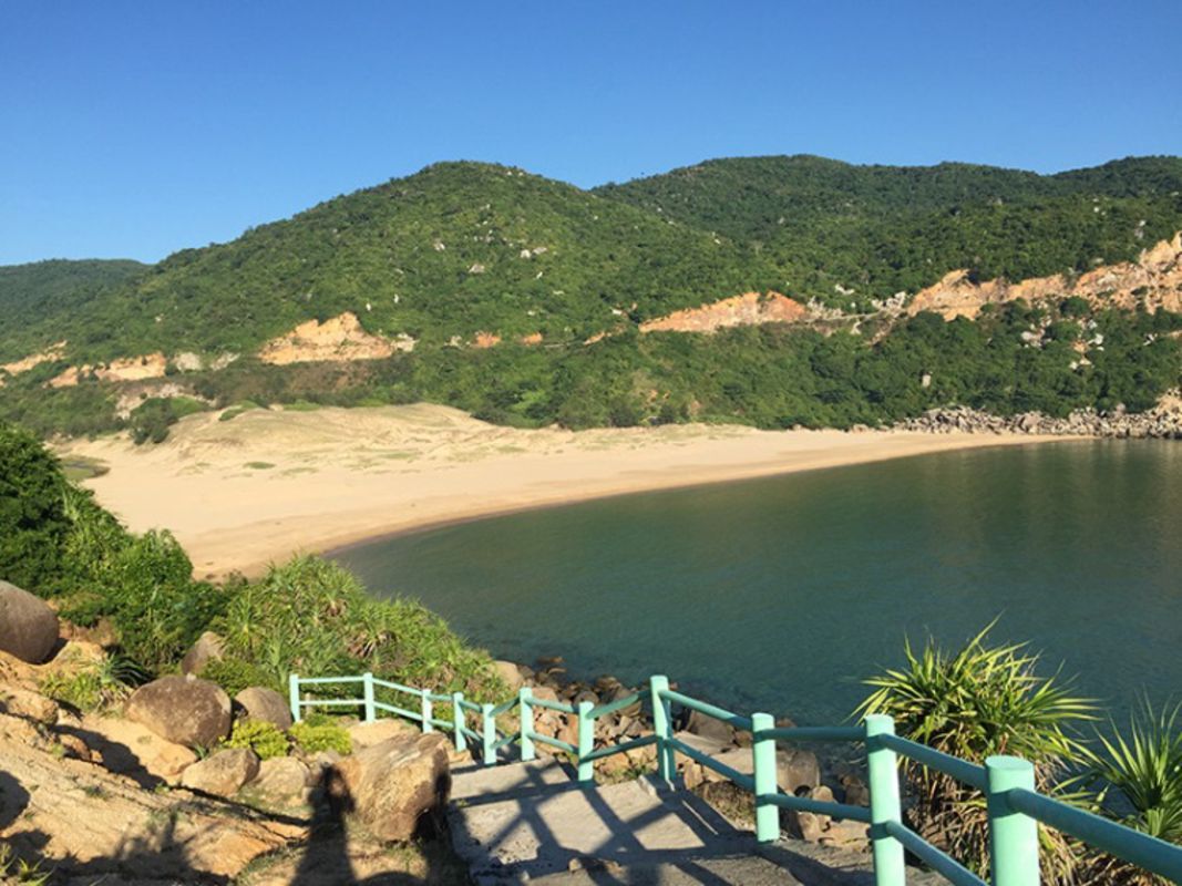 Experience Dak Lak Tours with sustainable adventures